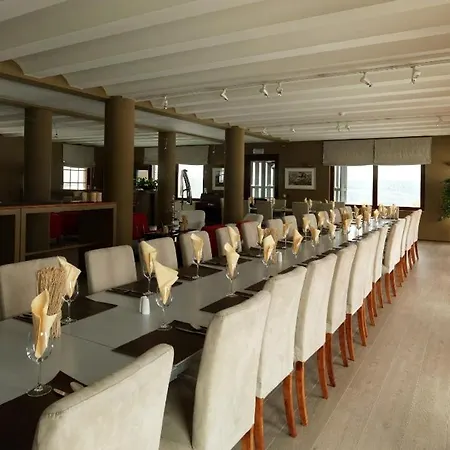 2 Huizen Voor 60 Personen - Hubermont *