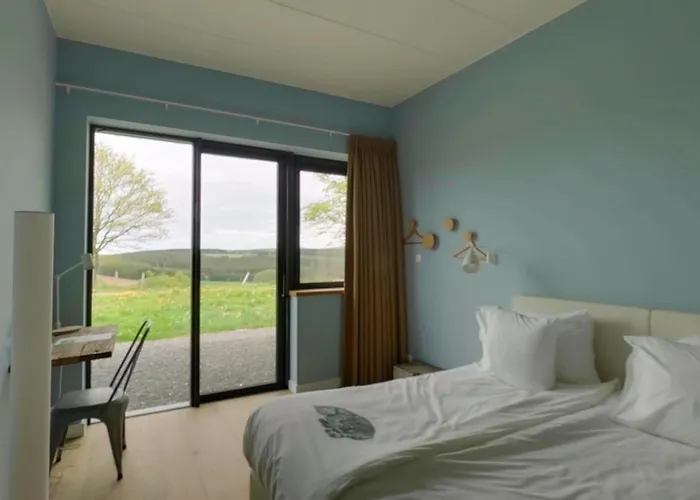 2 Huizen Voor 60 Personen - Hubermont Semesterbostad