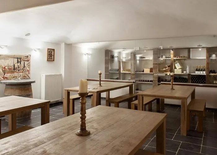 2 Huizen Voor 60 Personen - Hubermont *