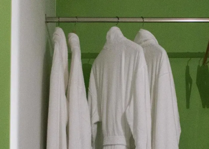 2 Huizen Voor 60 Personen - Hubermont Semesterbostad La-Roche-en-Ardenne