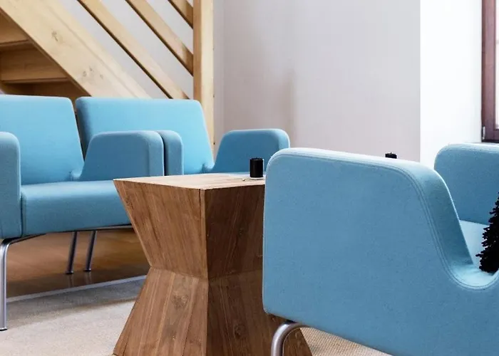 2 Huizen Voor 60 Personen - Hubermont Semesterbostad