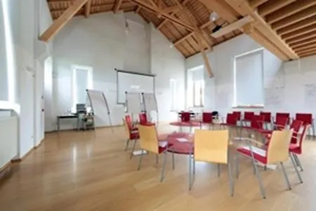 2 Huizen Voor 60 Personen - Hubermont Semesterbostad