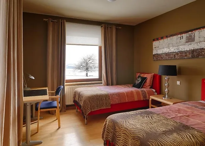 2 Huizen Voor 60 Personen - Hubermont Semesterbostad *