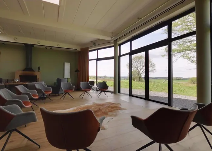 Semesterbostad 2 Huizen Voor 60 Personen - Hubermont